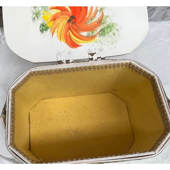 Vintage Vicki Jean wood purse Box. Hand Painted Flowers - Signed - Picture 10 of 16